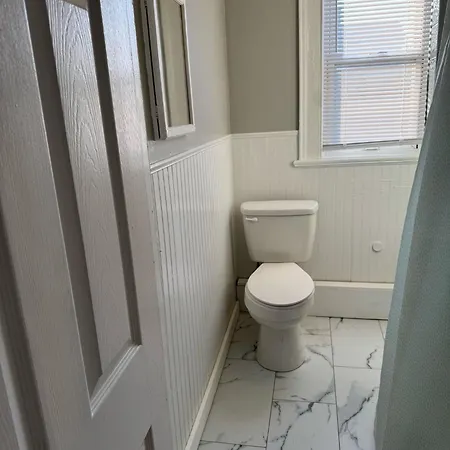 Private Room In A Shared Apt Middletown Near Wesley Uni Exterior photo