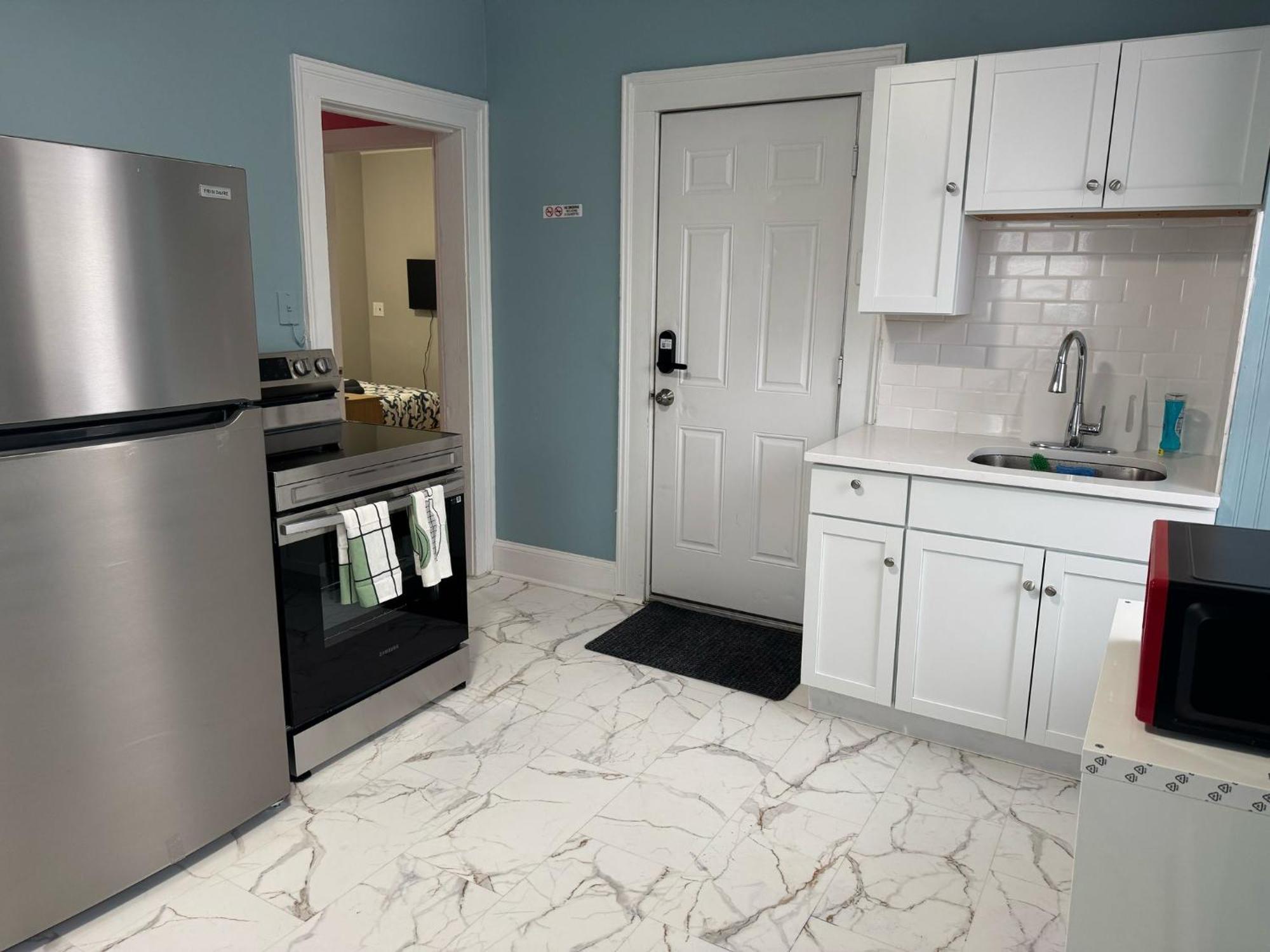 Private In A Shared Near Wesley Uni Homestay Middletown